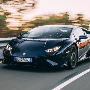 Meet your Posher, Carlos